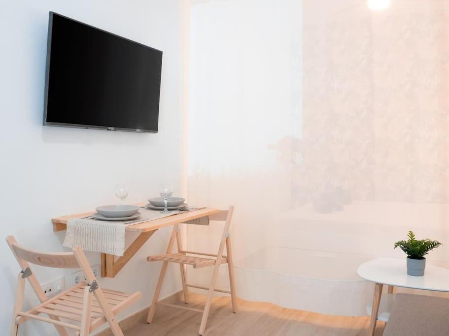 Acogedor Estudio En Triana Con Jacuzzi Y Wifi Sevilla Eksteriør billede