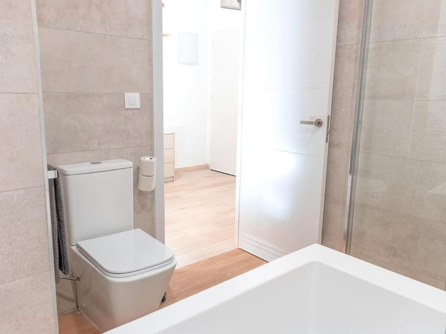 Acogedor Estudio En Triana Con Jacuzzi Y Wifi Sevilla Eksteriør billede