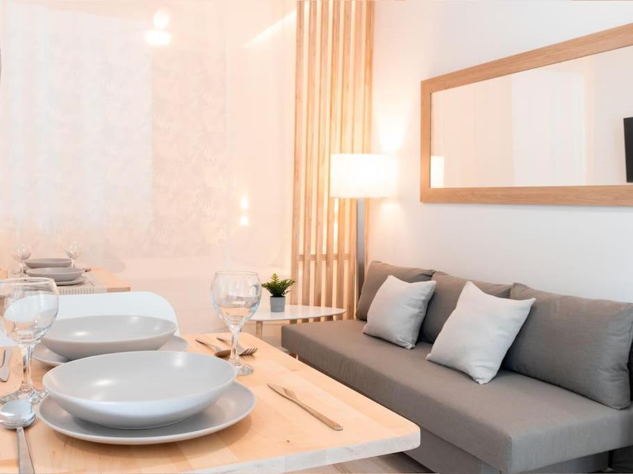 Acogedor Estudio En Triana Con Jacuzzi Y Wifi Sevilla Eksteriør billede