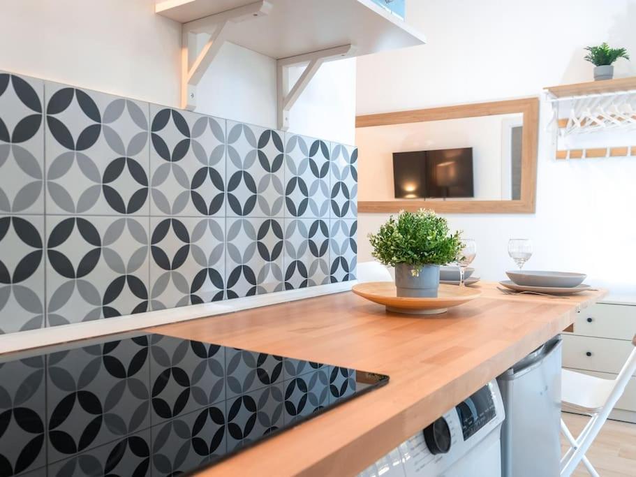 Acogedor Estudio En Triana Con Jacuzzi Y Wifi Sevilla Eksteriør billede