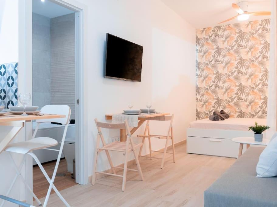 Acogedor Estudio En Triana Con Jacuzzi Y Wifi Sevilla Eksteriør billede
