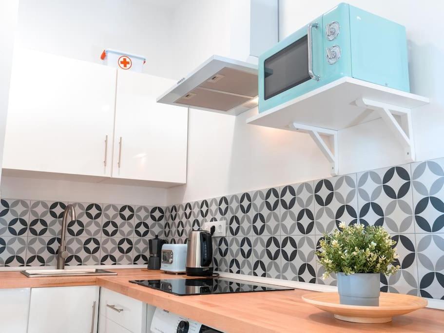 Acogedor Estudio En Triana Con Jacuzzi Y Wifi Sevilla Eksteriør billede